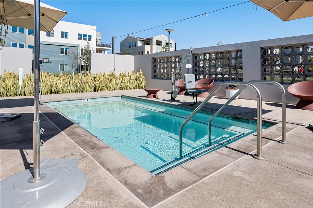 175 Sash Property Photo 30