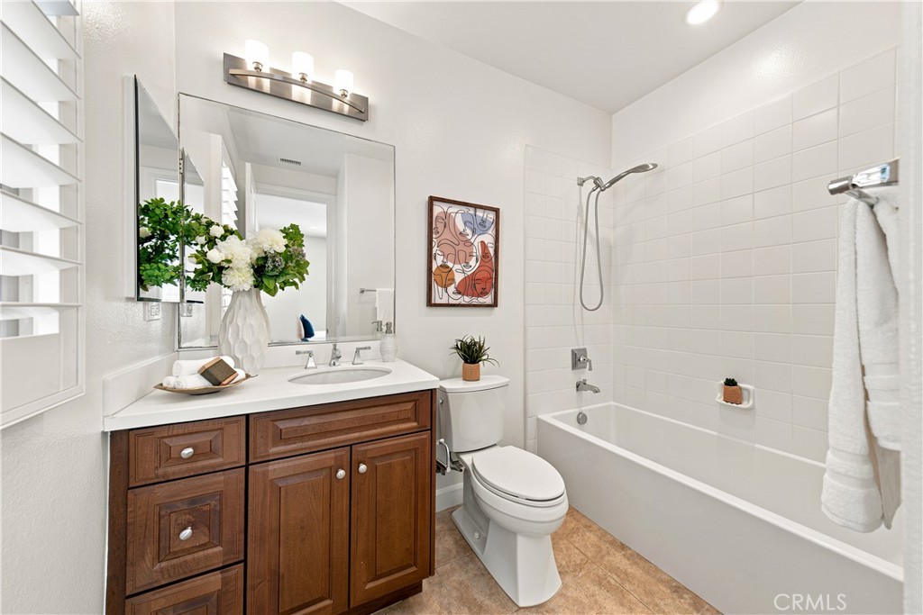 73 Cortland Property Photo 45