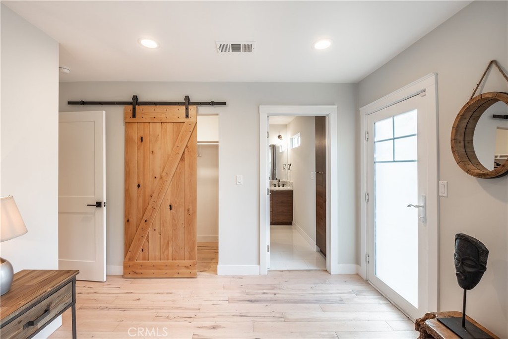 4039 Clayton Avenue Property Photo 17