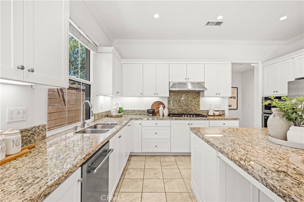 68 Tollson Property Photo 9