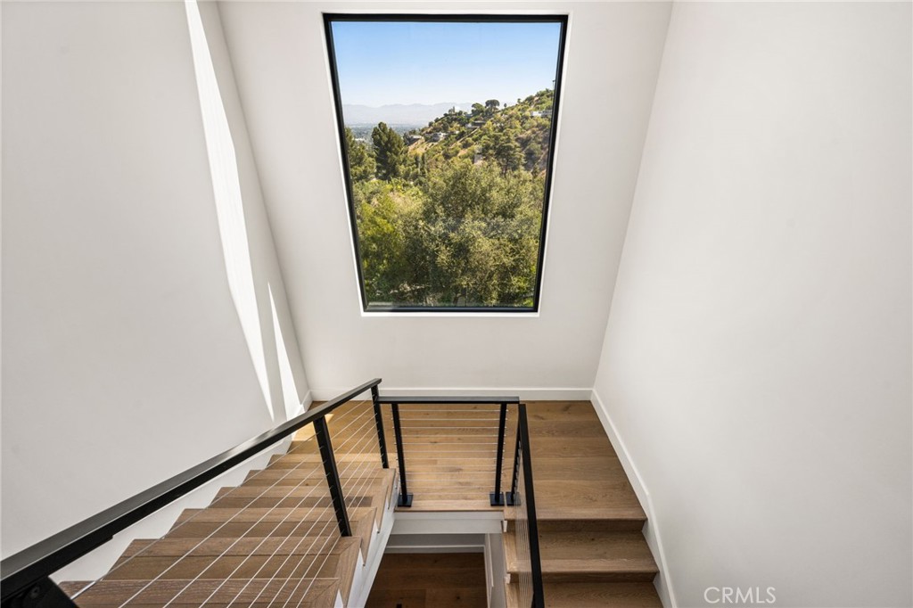 3566 Beverly Glen Property Photo 41