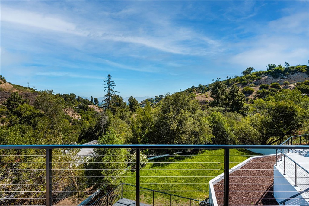 3566 Beverly Glen Property Photo 46