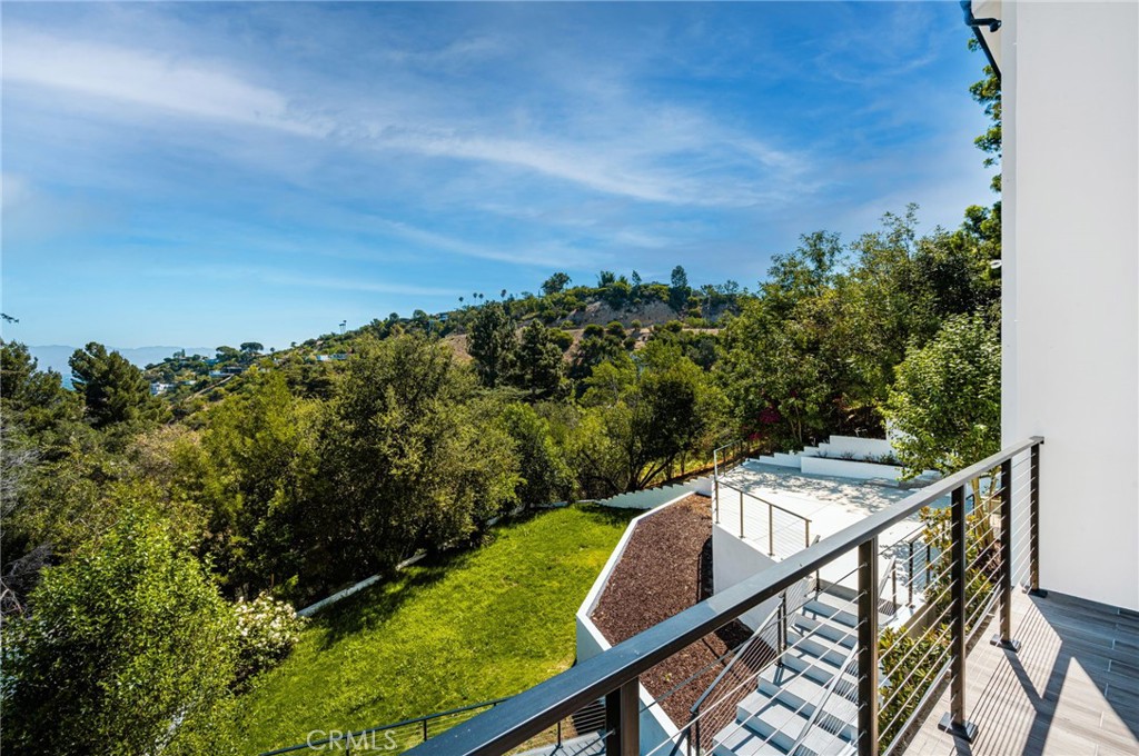 3566 Beverly Glen Property Photo 47