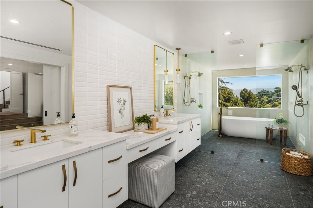 3566 Beverly Glen Property Photo 50