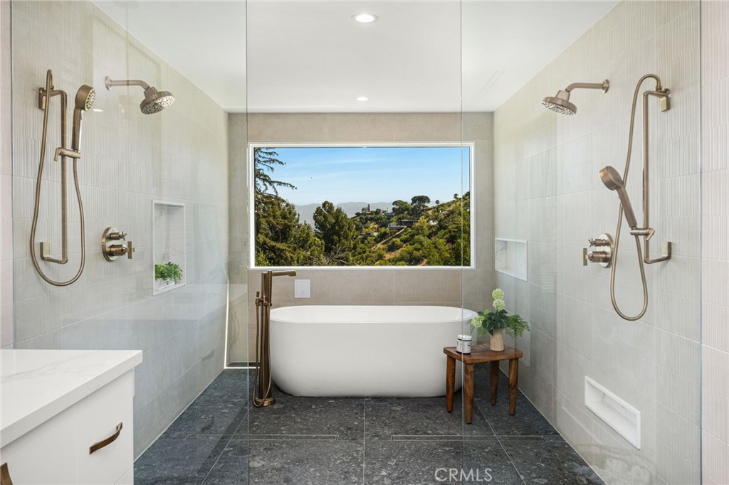 3566 Beverly Glen Property Photo 51
