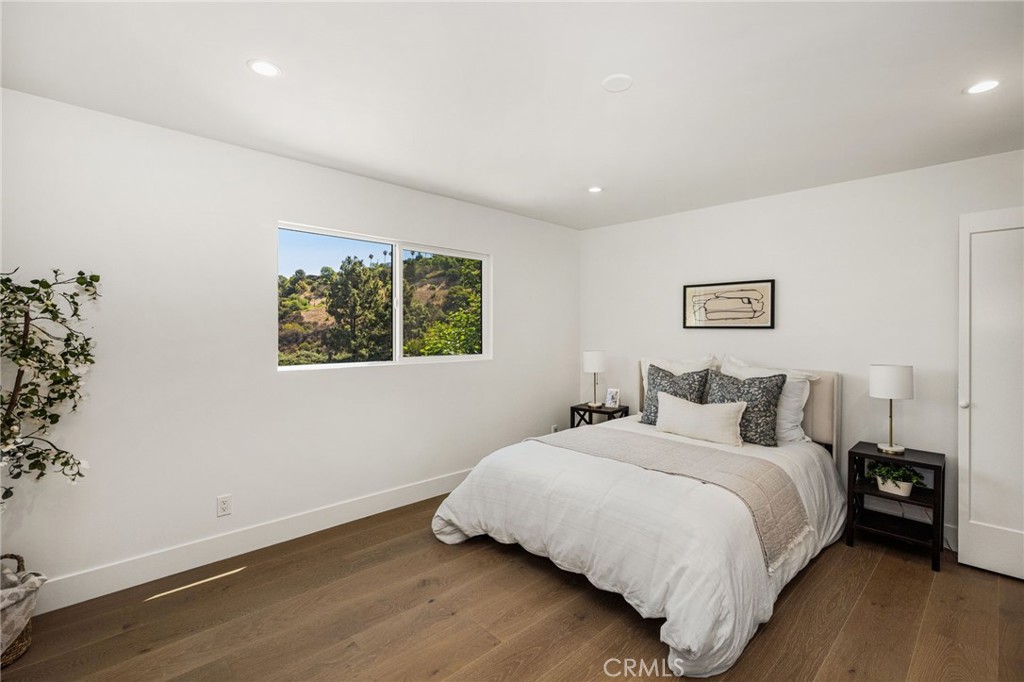 3566 Beverly Glen Property Photo 53