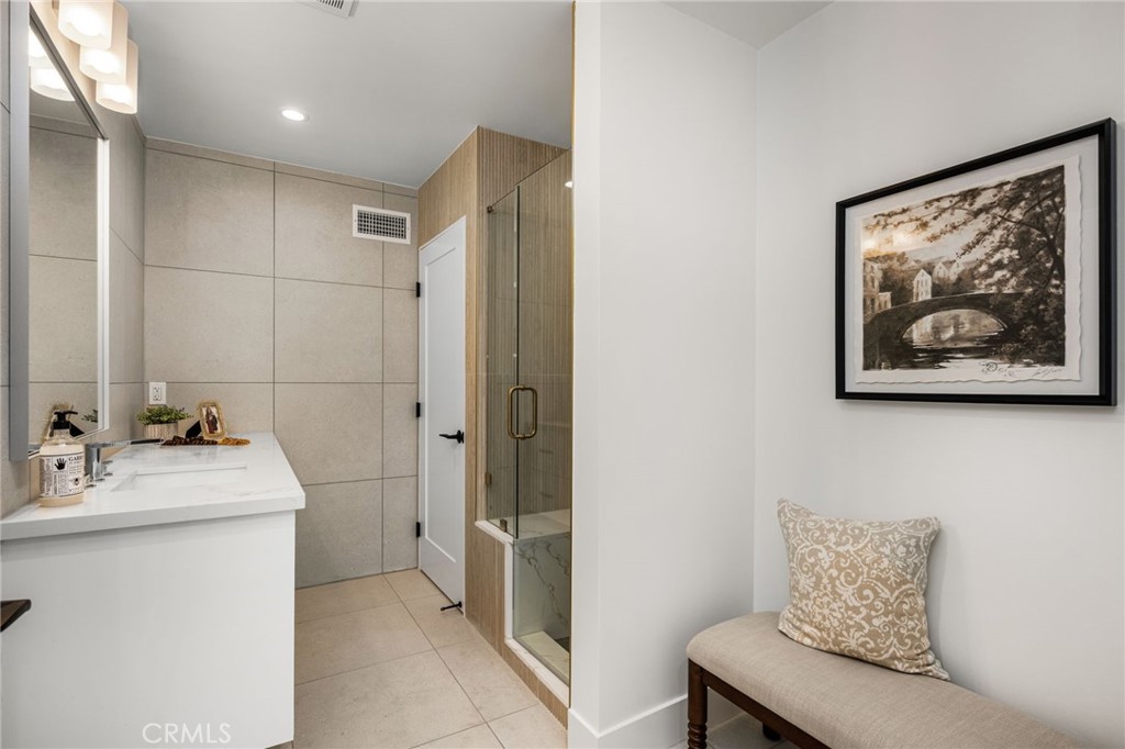 3566 Beverly Glen Property Photo 64