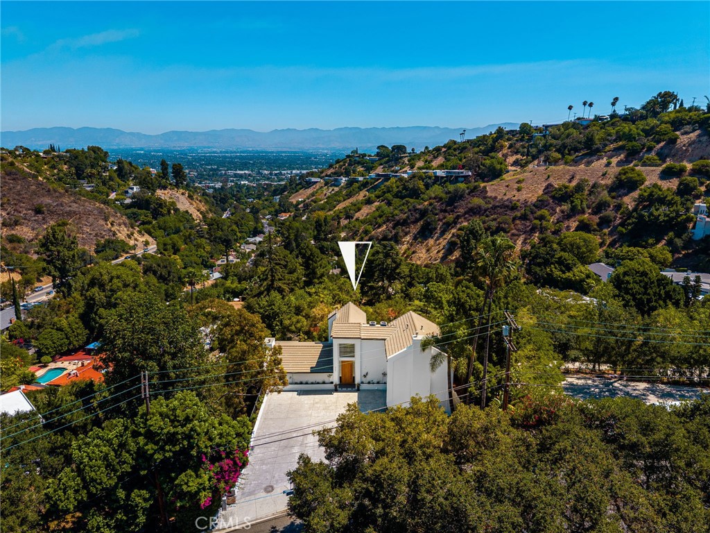 3566 Beverly Glen Property Photo 70