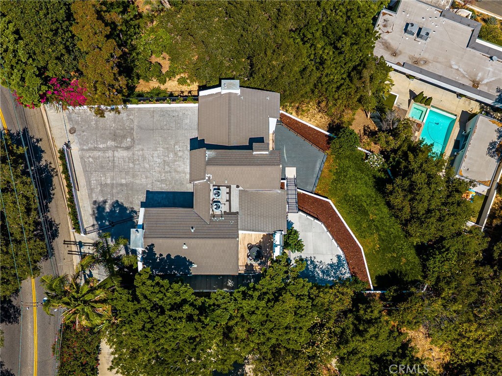 3566 Beverly Glen Property Photo 73