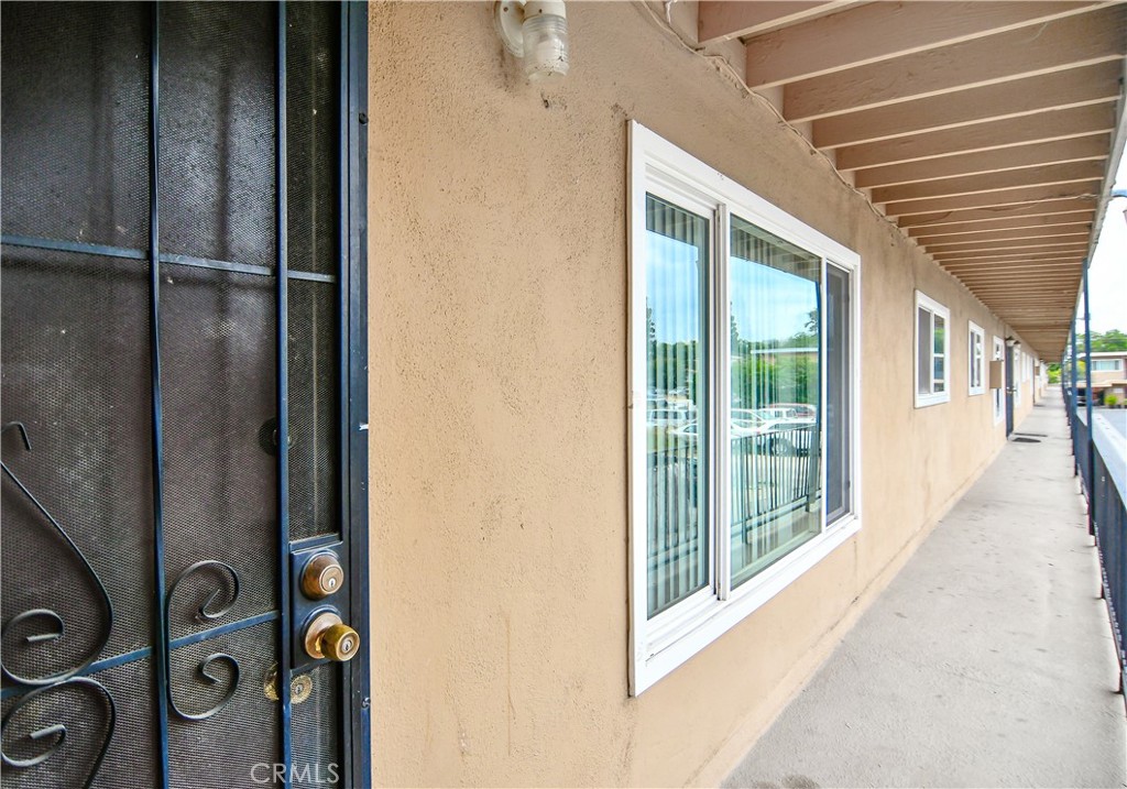 1003 W Bishop Property Photo 18