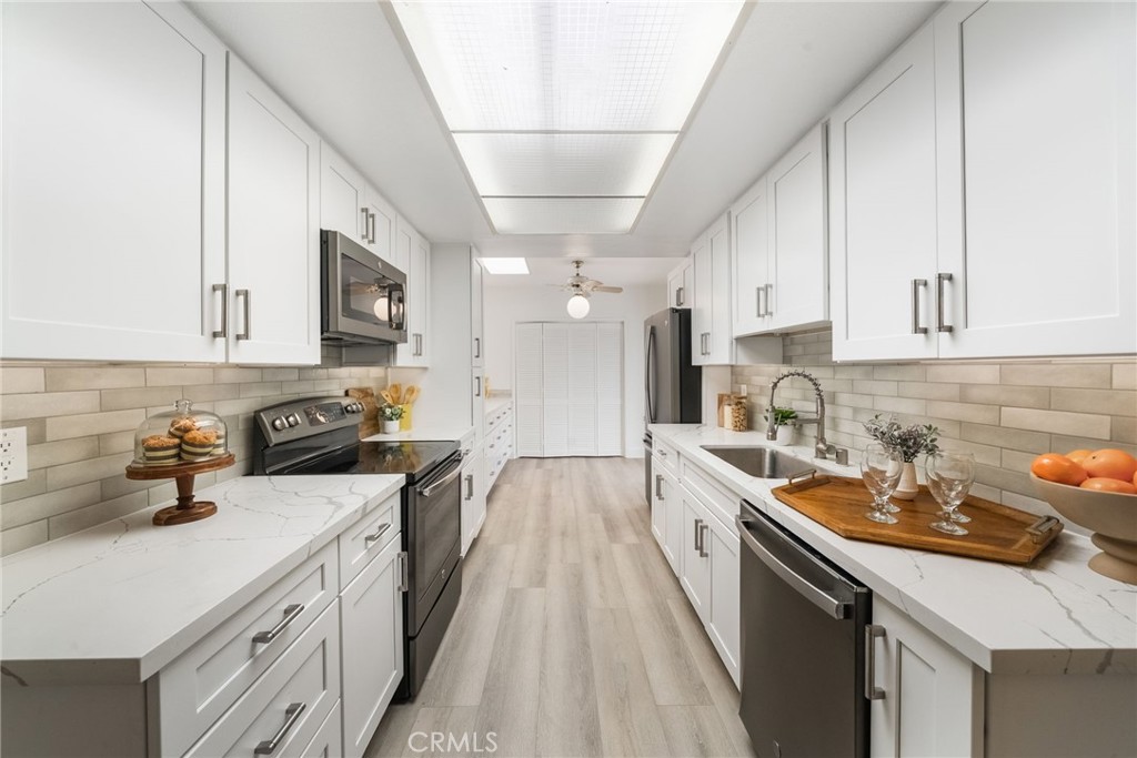 2026 Via Mariposa C Property Photo