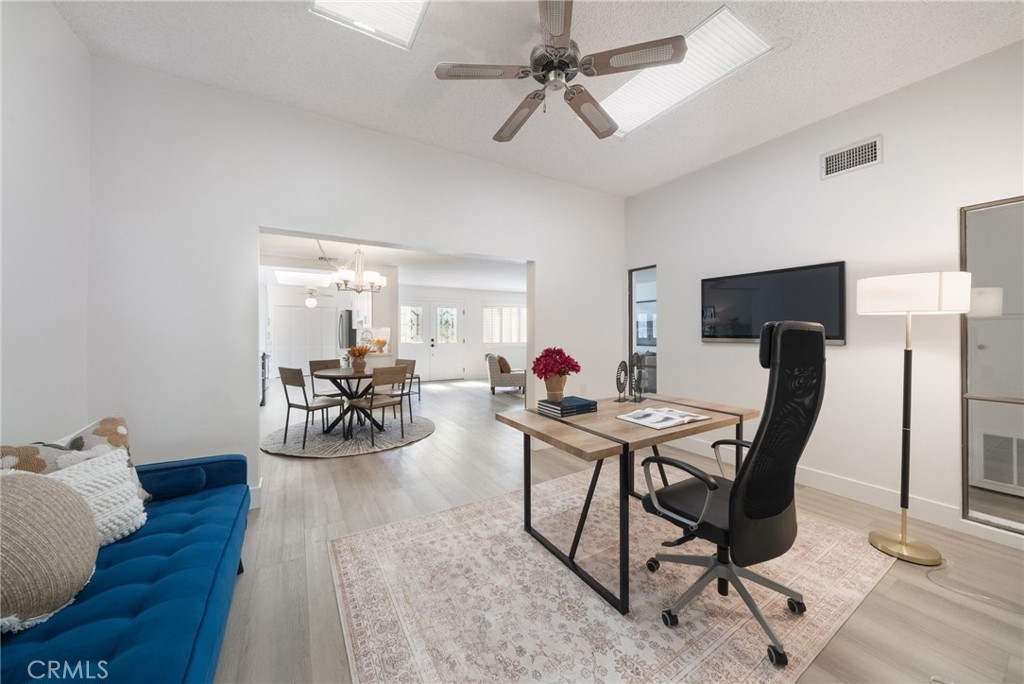 2026 Via Mariposa C Property Photo 19
