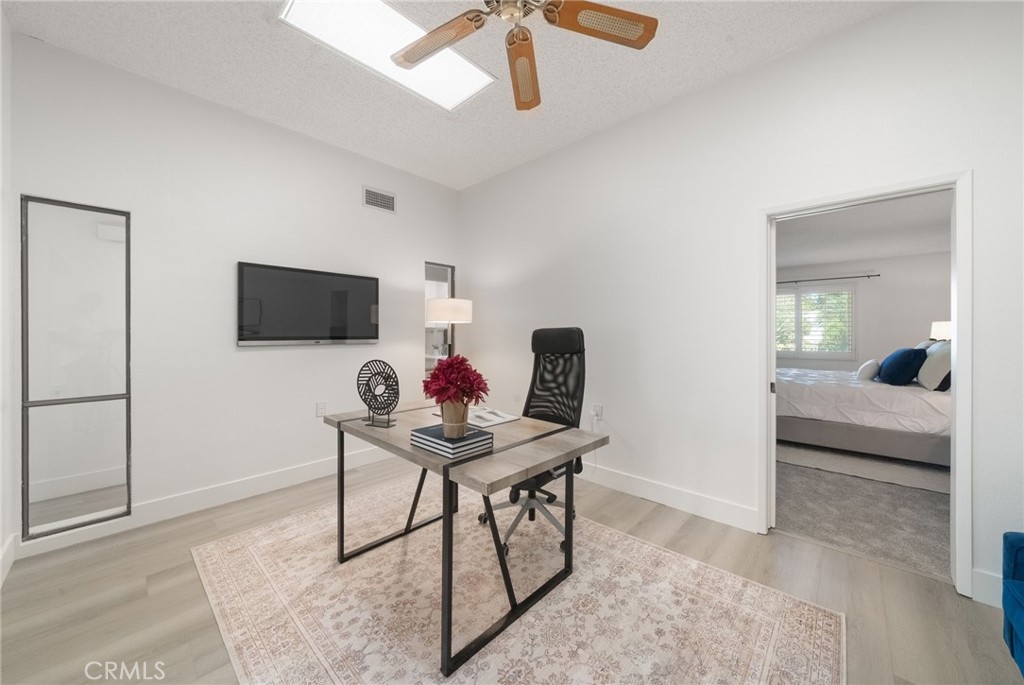 2026 Via Mariposa C Property Photo 21