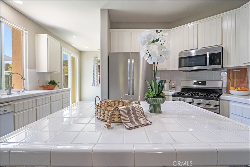 10 Bluff Cove Property Photo 8