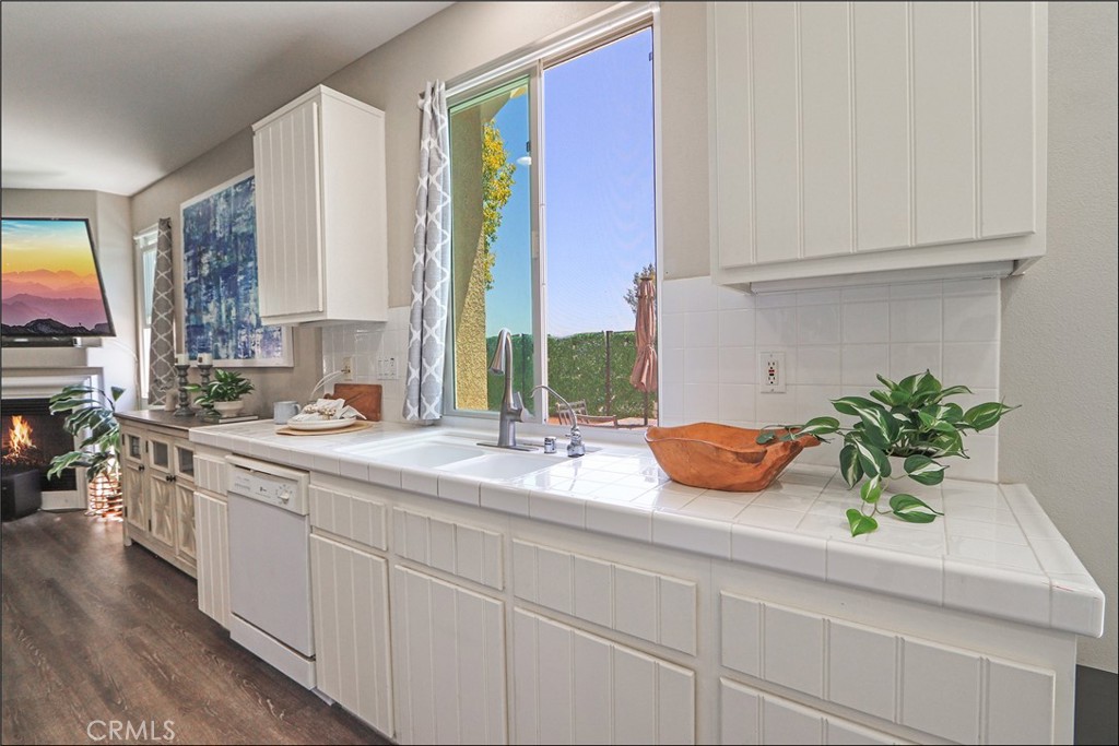 10 Bluff Cove Property Photo 12