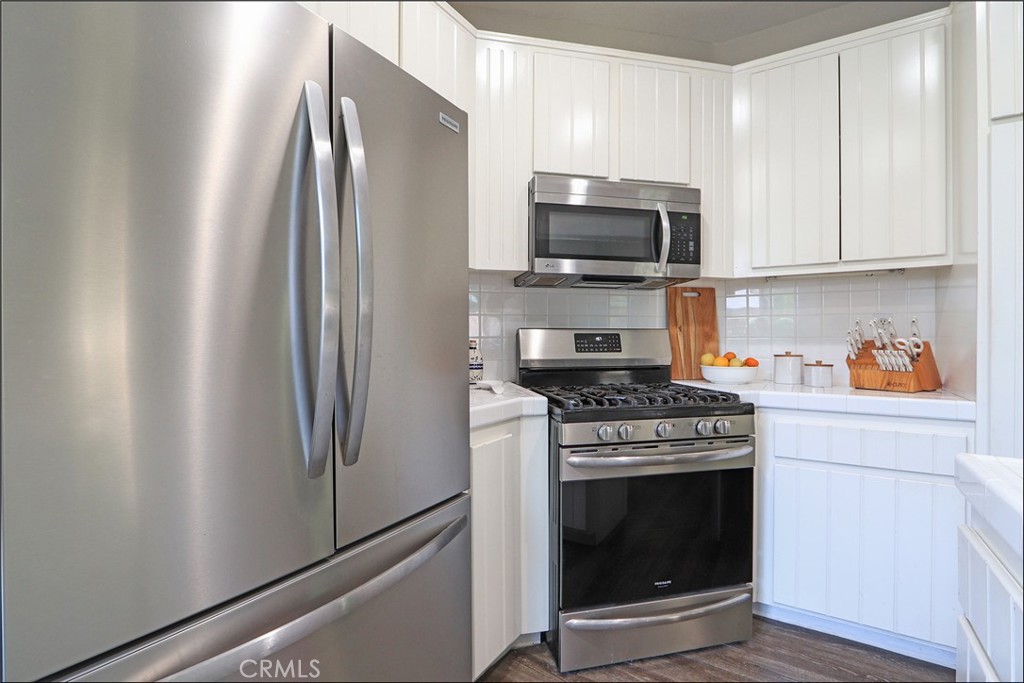 10 Bluff Cove Property Photo 13