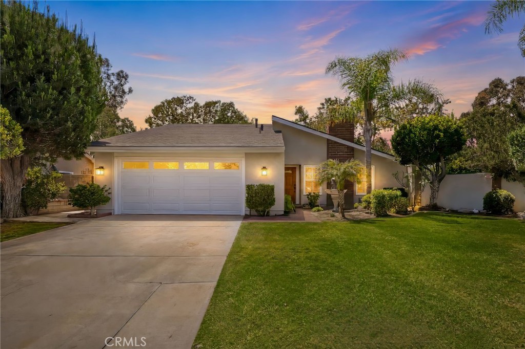 1453 Post Property Photo