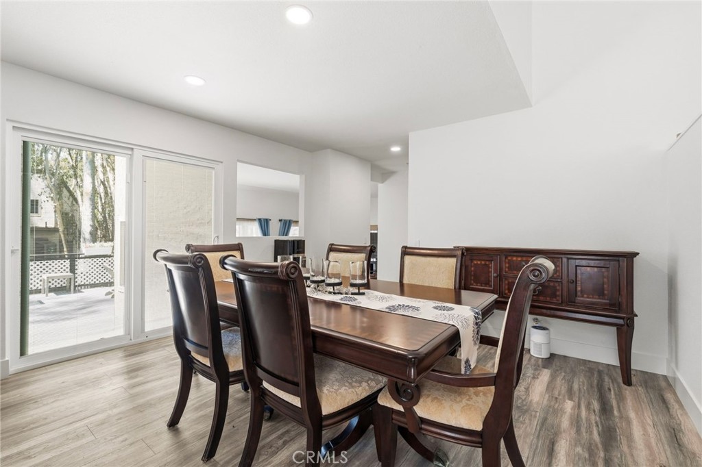 25012 Woodridge Property Photo 15