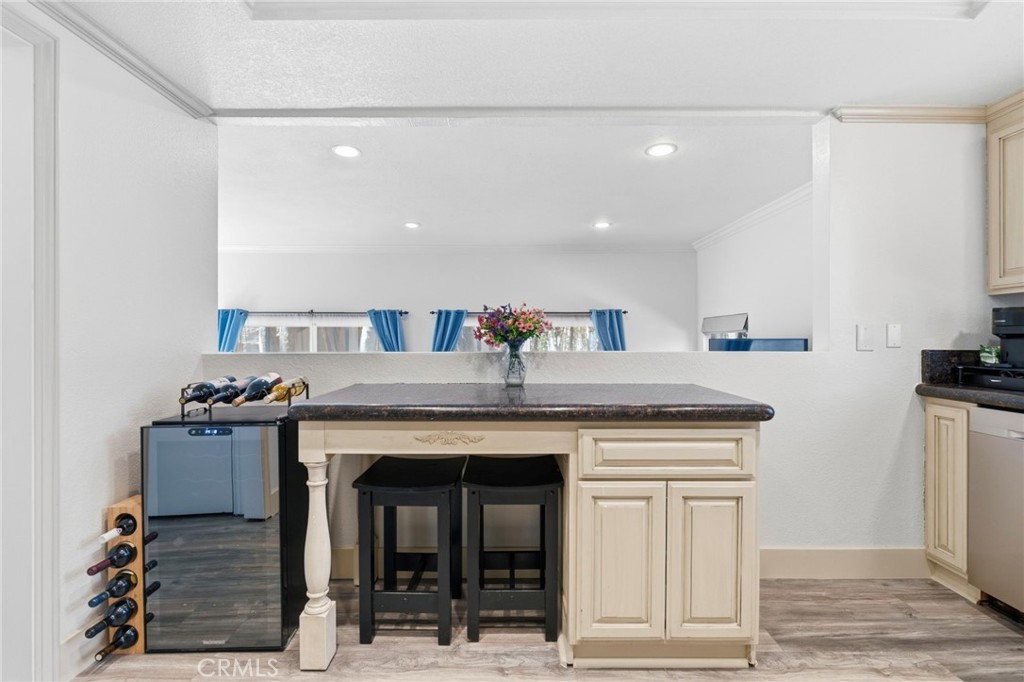 25012 Woodridge Property Photo 18