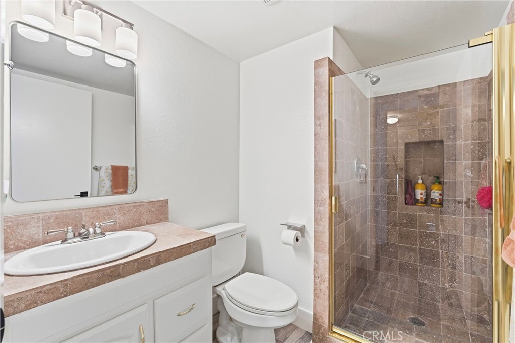 25012 Woodridge Property Photo 28