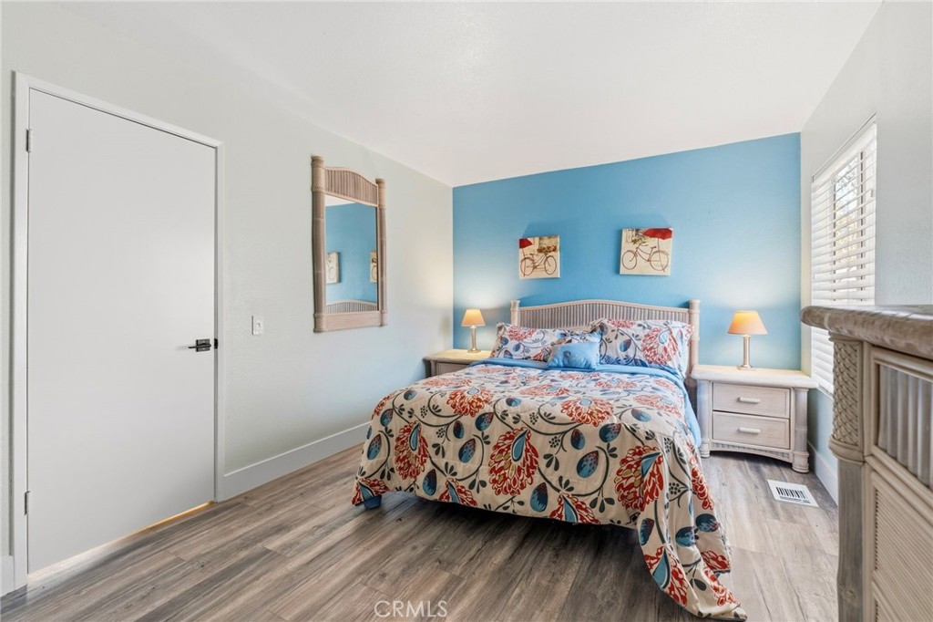 25012 Woodridge Property Photo 29