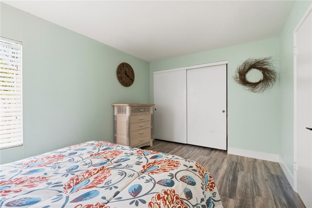 25012 Woodridge Property Photo 30