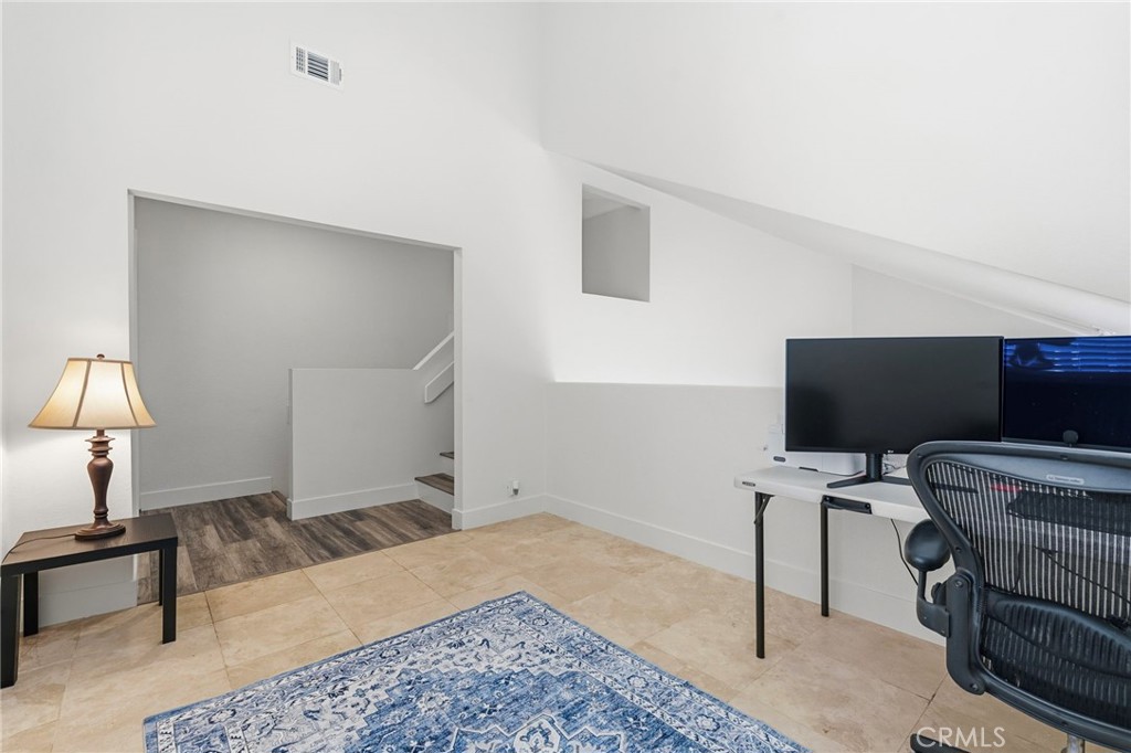 25012 Woodridge Property Photo 34