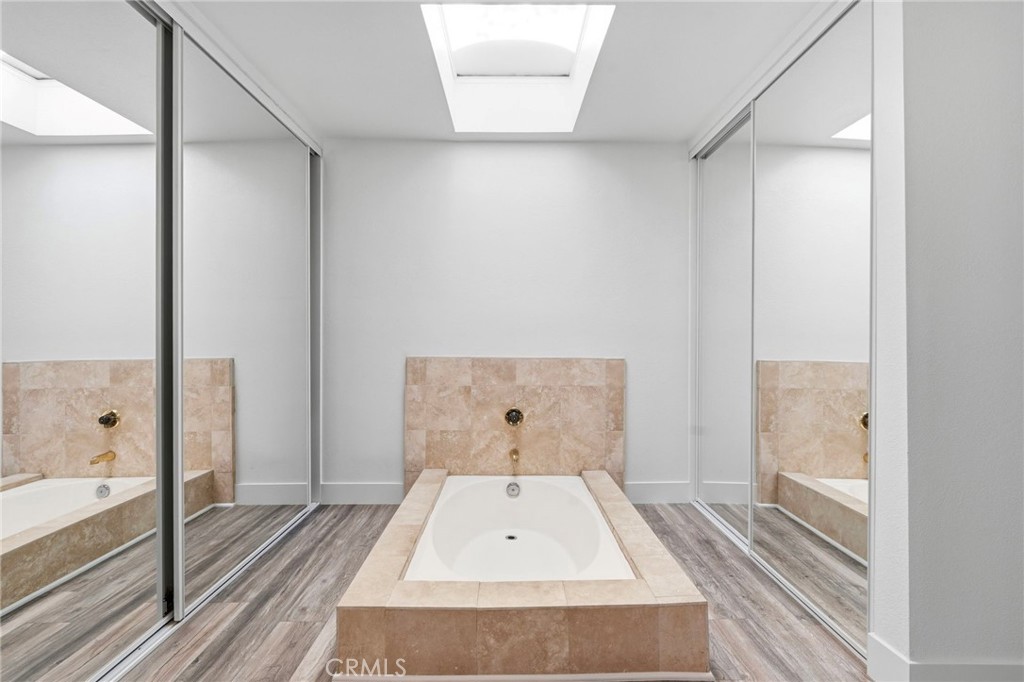 25012 Woodridge Property Photo 40