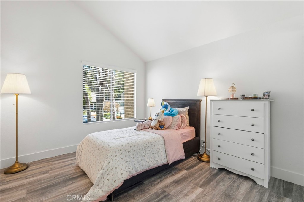 25012 Woodridge Property Photo 44