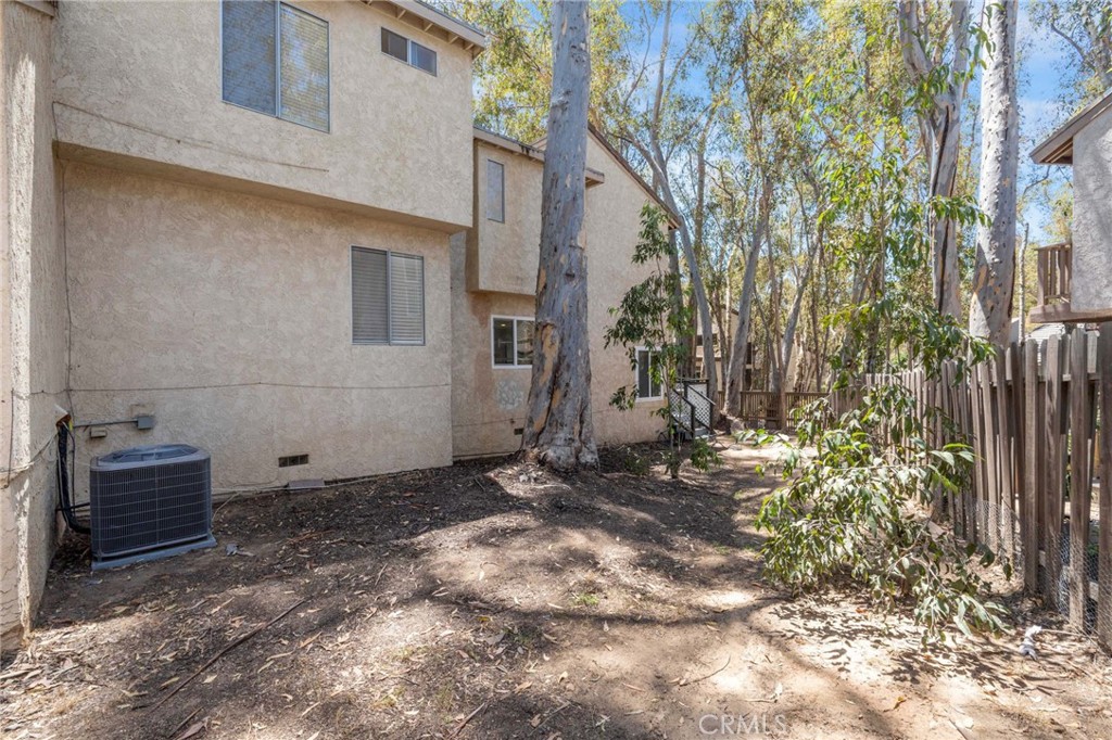 25012 Woodridge Property Photo 48