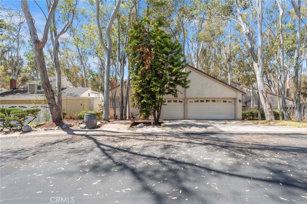 25012 Woodridge Property Photo 60