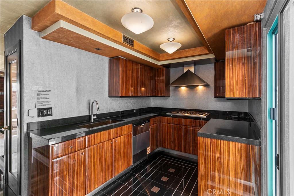 10336 Wilshire 703 Property Photo 10