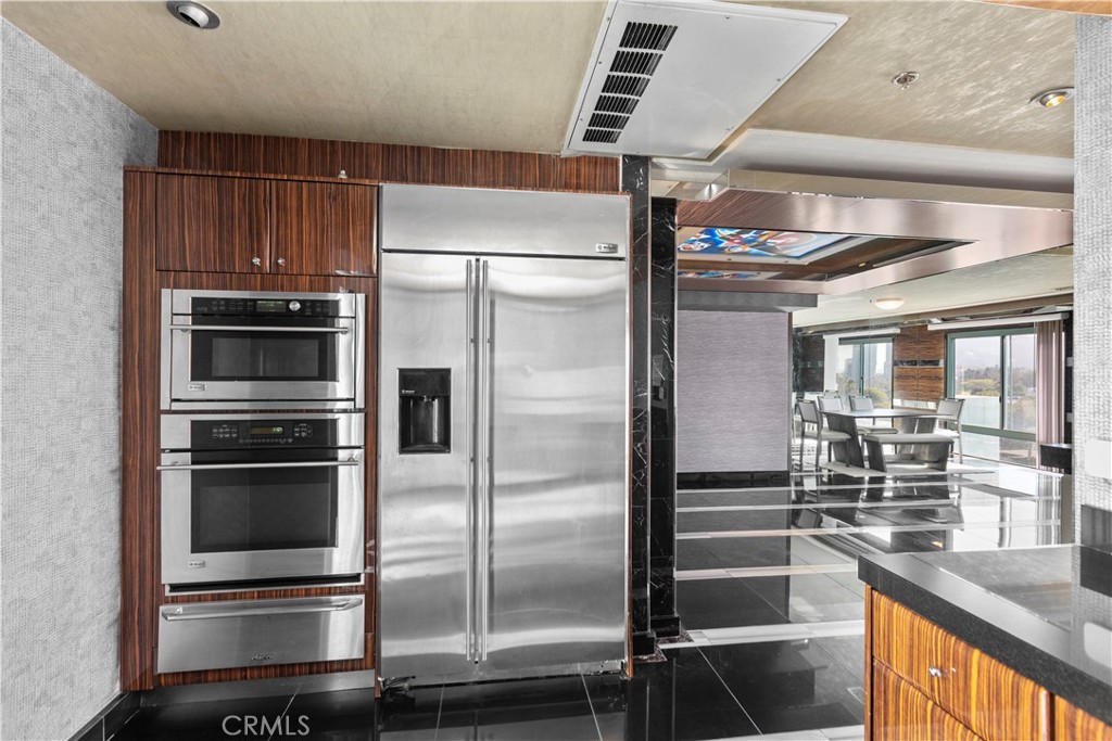 10336 Wilshire 703 Property Photo 11