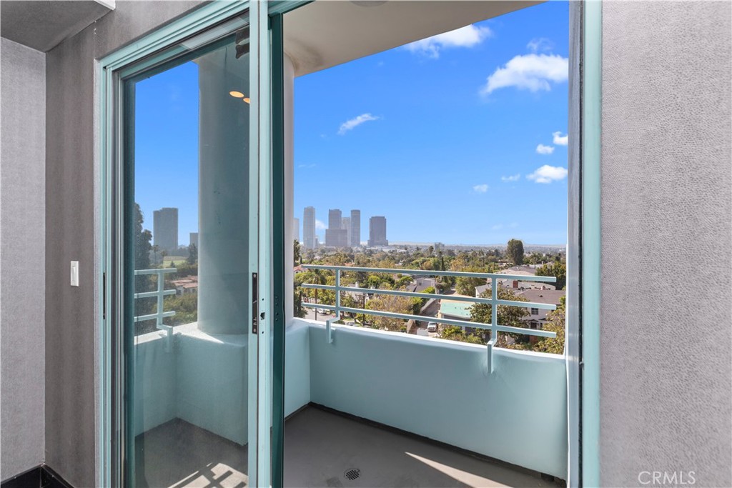 10336 Wilshire 703 Property Photo 20