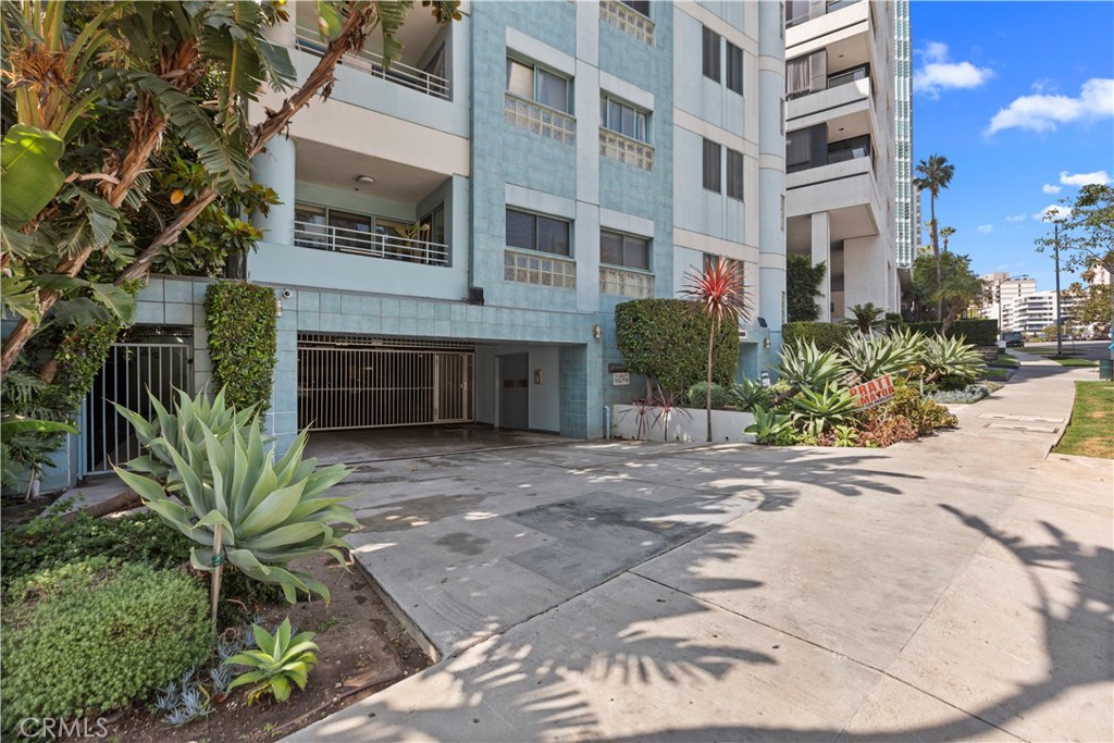 10336 Wilshire 703 Property Photo 28