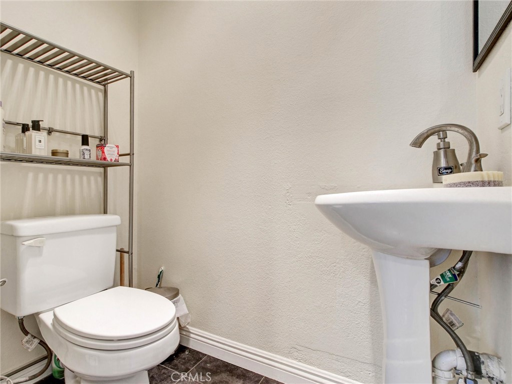 379 N Mentor Avenue 1 Property Photo 27