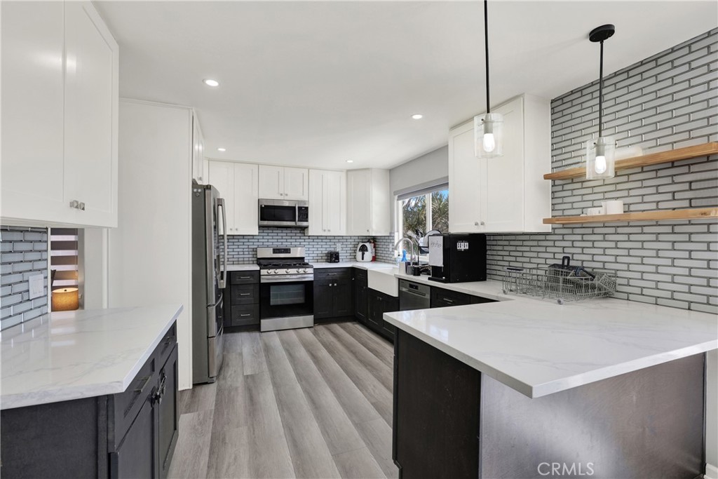 16092 Feltham Property Photo 7