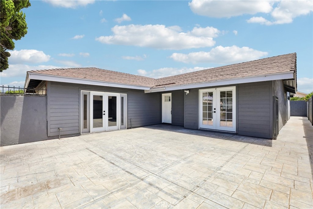 1760 N Glenview Property Photo 2