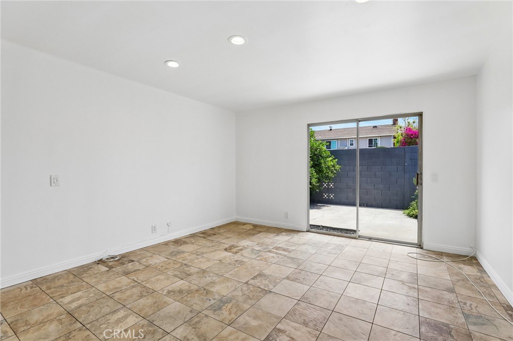 1760 N Glenview Property Photo 13