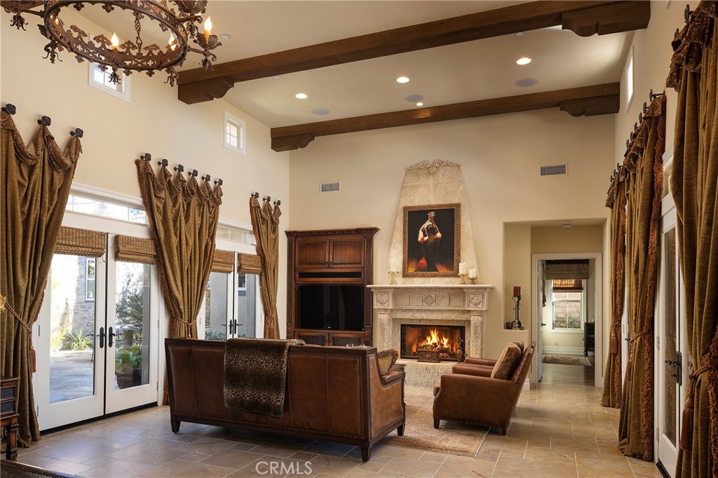9 Sandalo Court Property Photo 3