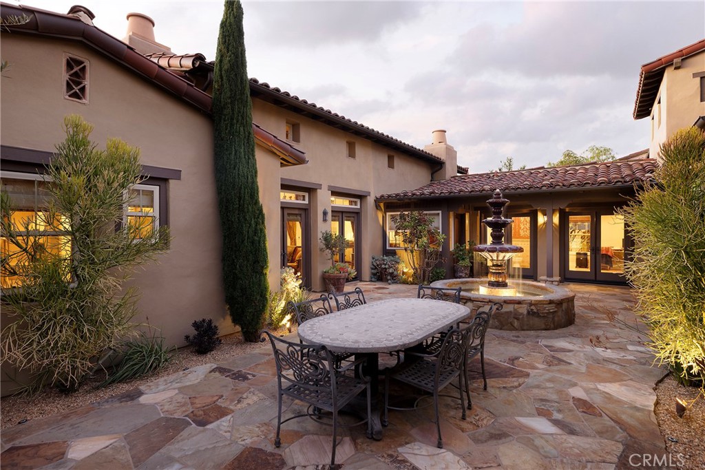 9 Sandalo Court Property Photo 6