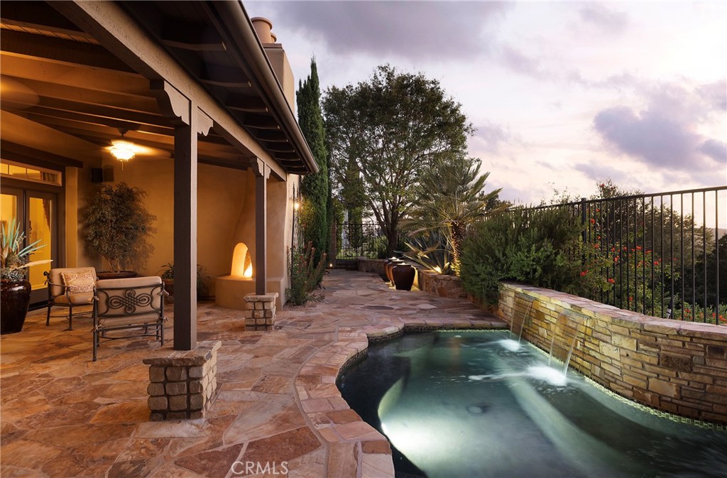 9 Sandalo Court Property Photo 8