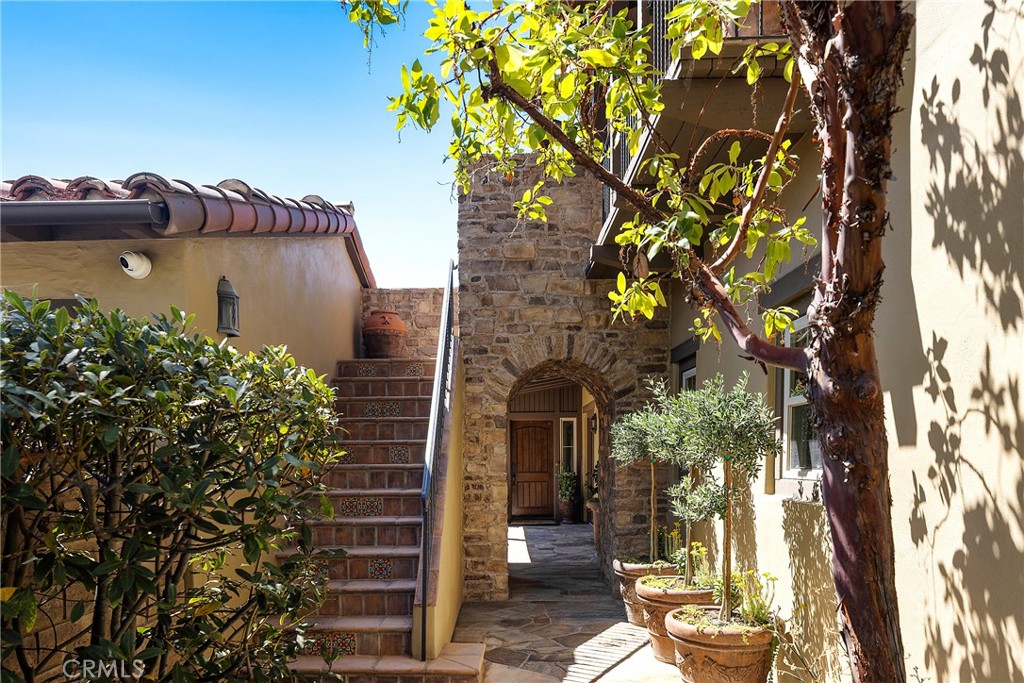 9 Sandalo Court Property Photo 16
