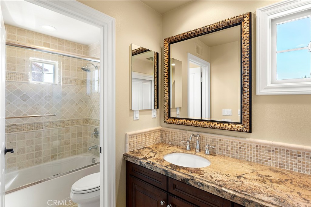 9 Sandalo Court Property Photo 58