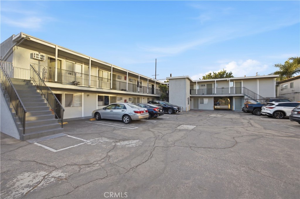 14542 Saticoy Property Photo 4
