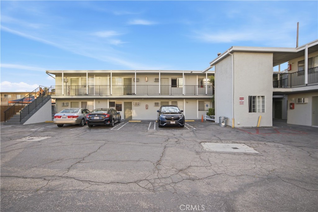 14542 Saticoy Property Photo 5