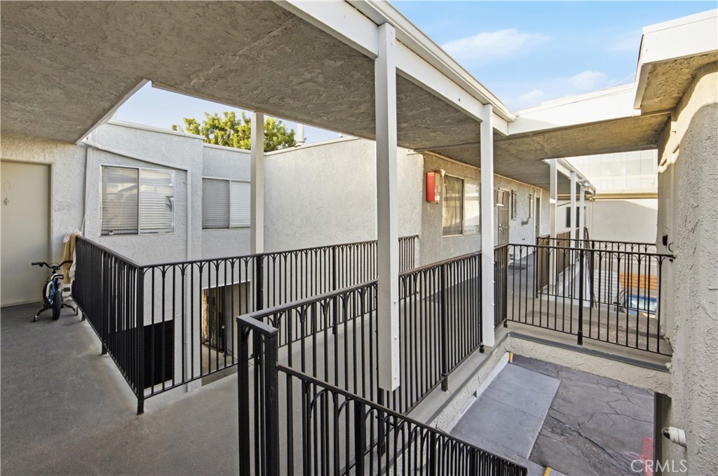 14542 Saticoy Property Photo 7
