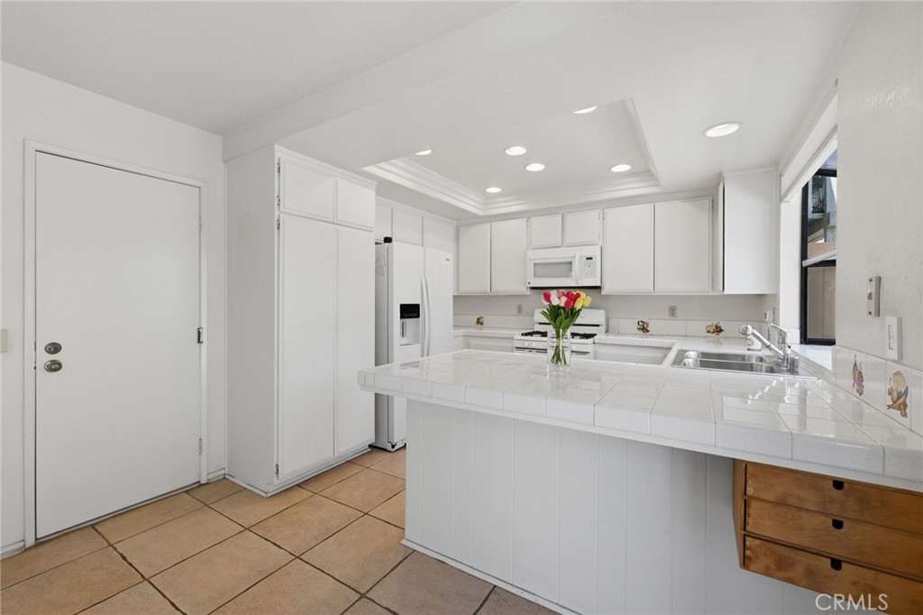 552 Hamilton Street C1 Property Photo 1