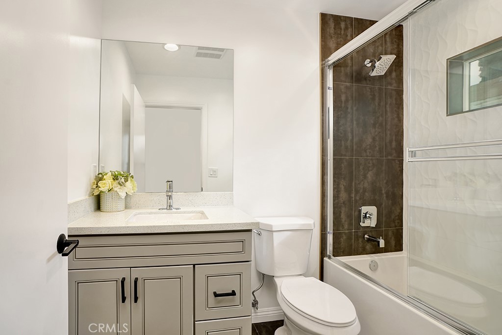 5729 Willow Crest Avenue 5729 Property Photo 10