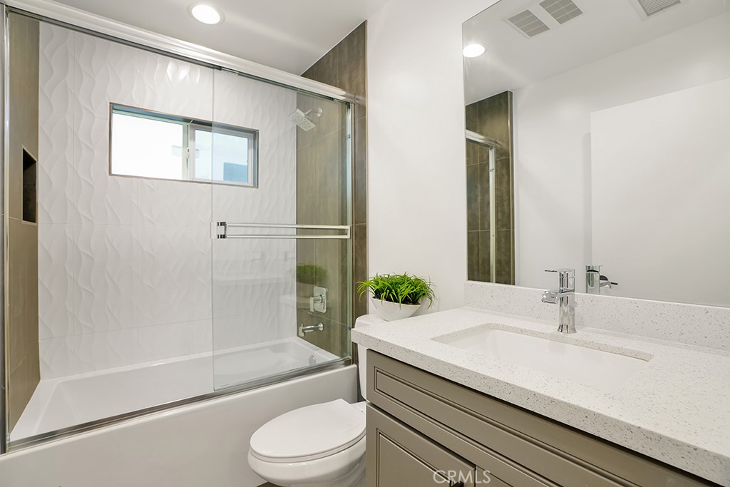 5729 Willow Crest Avenue 5729 Property Photo 12